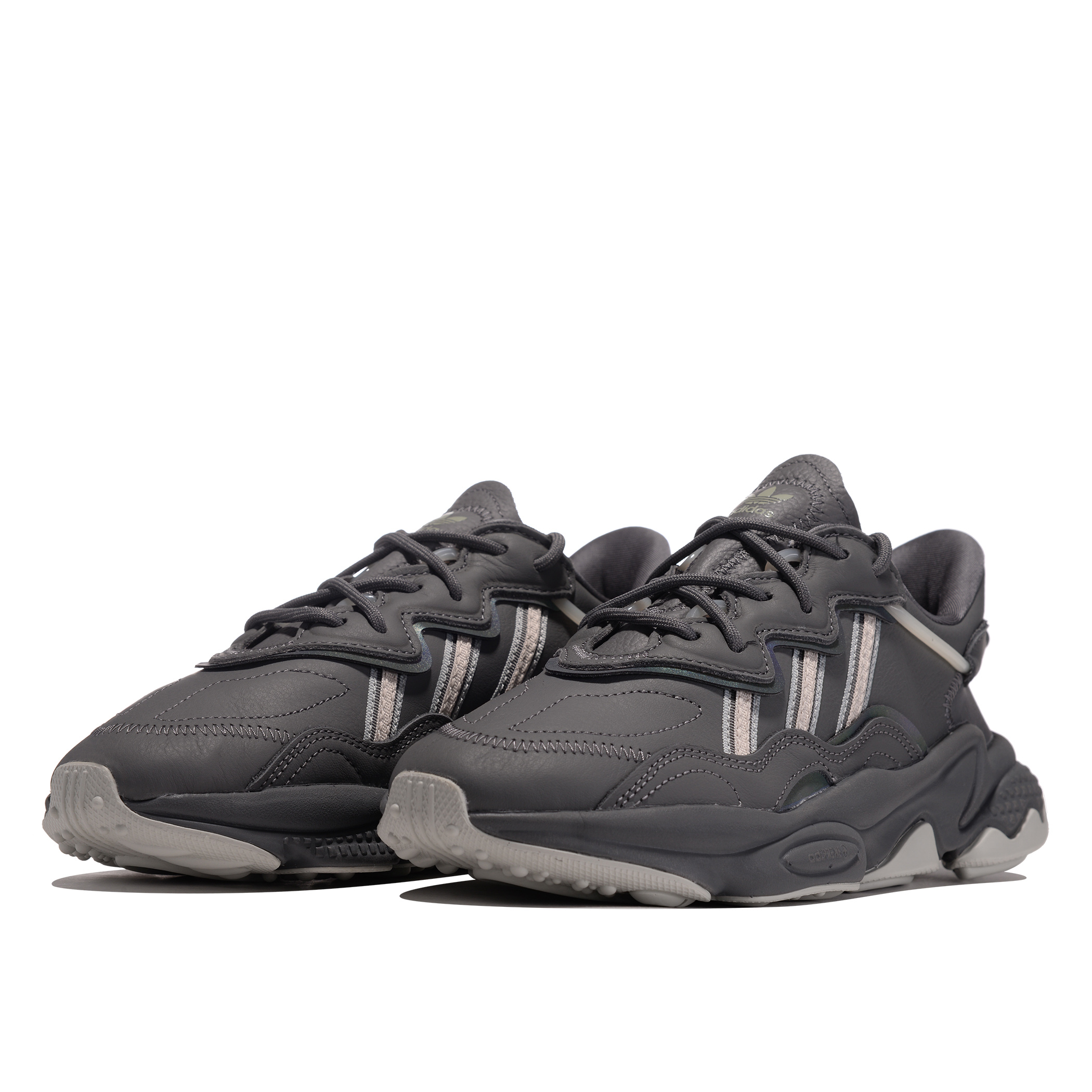 Adidas ozweego 2024 x model